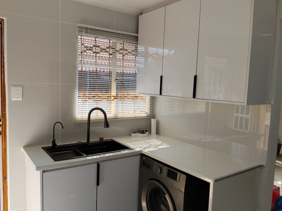 To Let 3 Bedroom Property for Rent in Tlhabane West North West